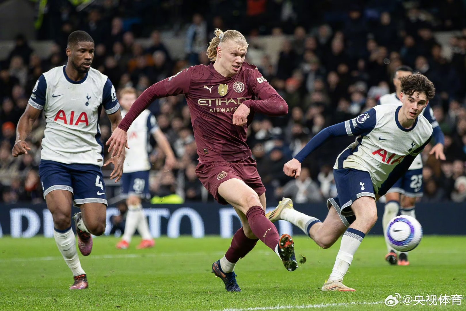 开云平台-窗口期体能课后，曼城迎来里程碑备战意甲，引发热议，训练强度明显提升(2025规划纲要全文)