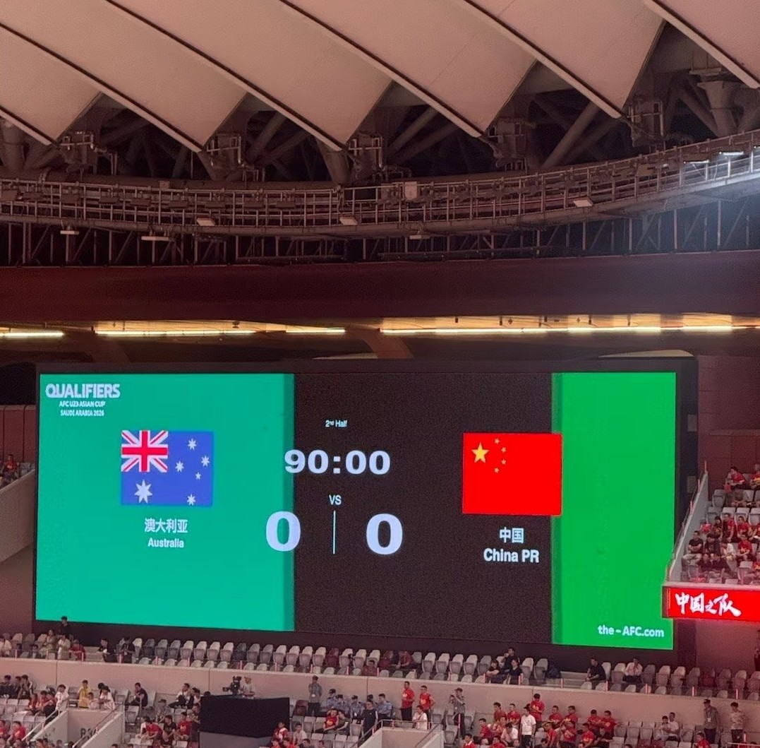 开云登录-NBA季后赛倒计时，阿贾克斯国际比赛日篮板制胜，细节引发关注，质疑声仍在，团队化学反应显著的简单介绍